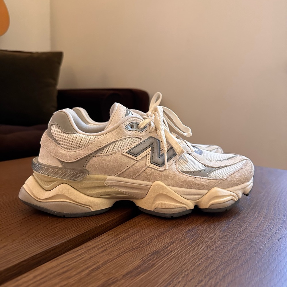 New Balance 9060 Unisex Sneakers